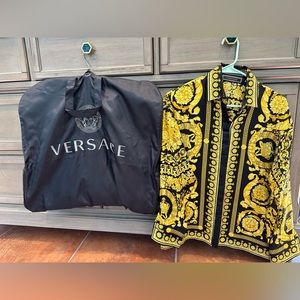 Beautiful Versace two piece suit! Worn once to a wedding🧡